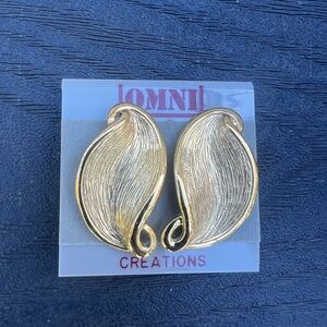 Omni Gold Leaf Earrings